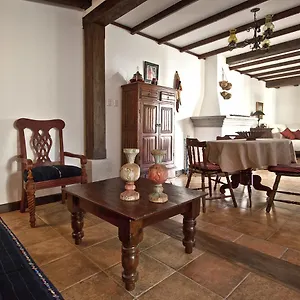 Villa Santa Ana, Antigua