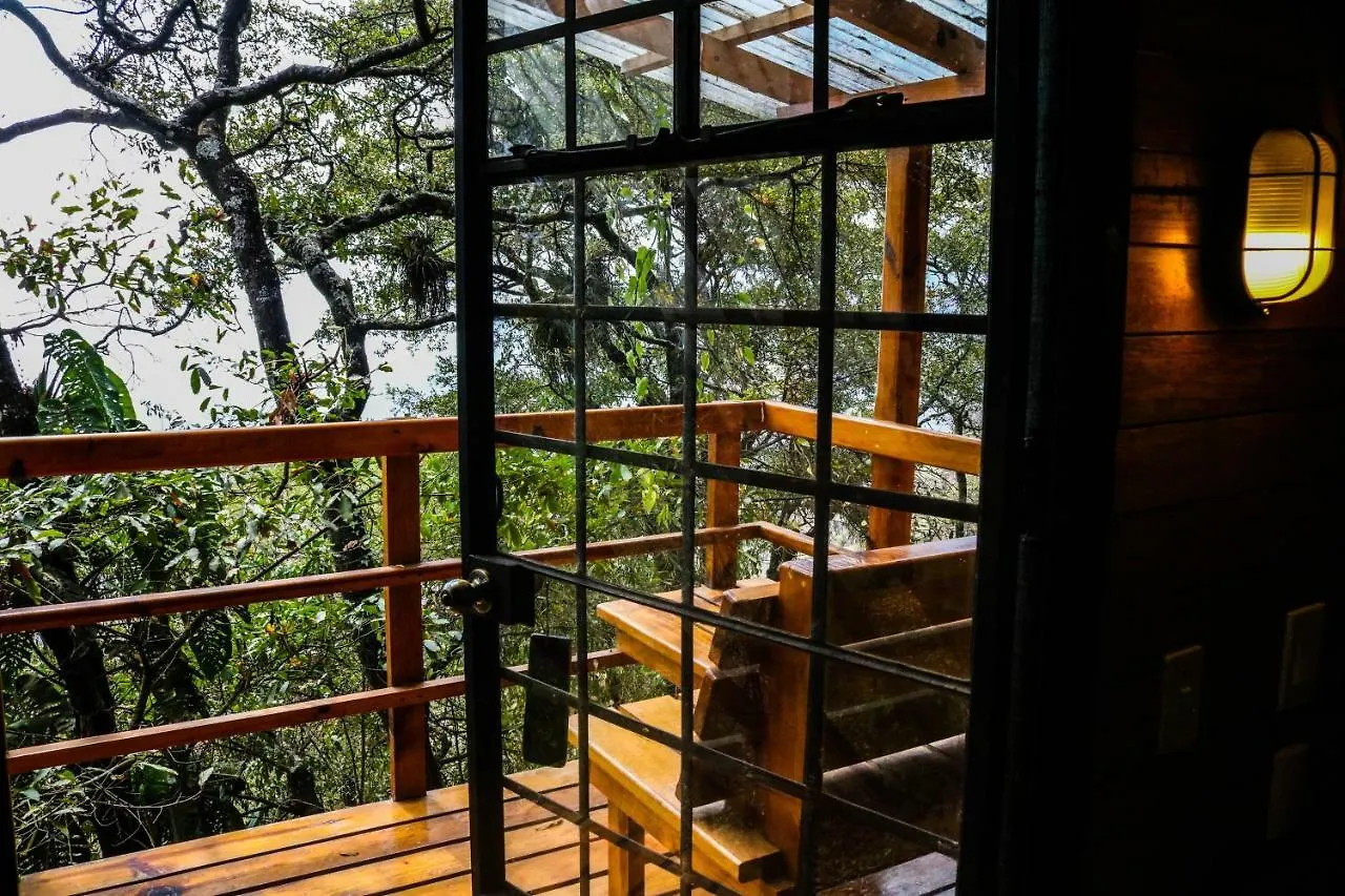Earth Lodge Antigua Hotel